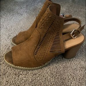 Universal thread heels